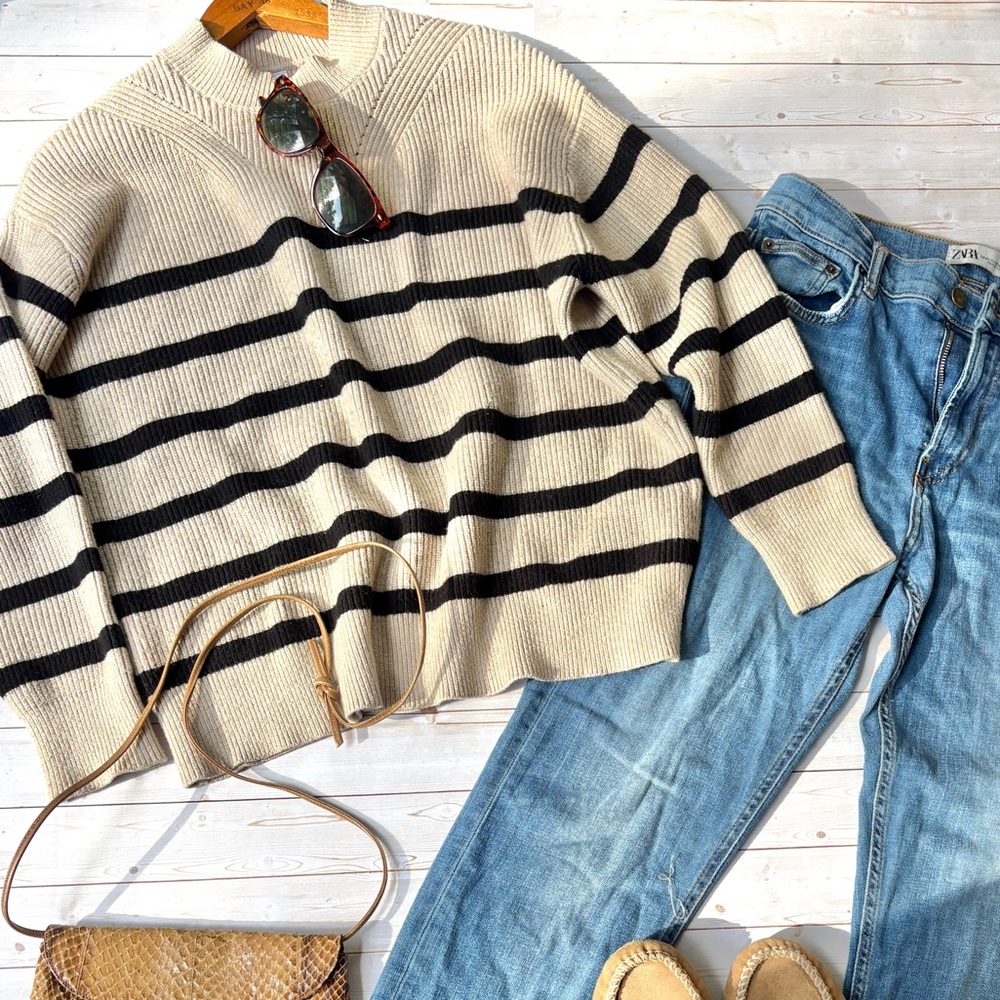 Twik funnel neck sweater